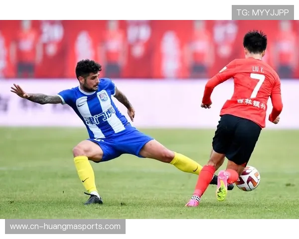 王禹因红牌被罚下，津门虎与长春亚泰激战一场