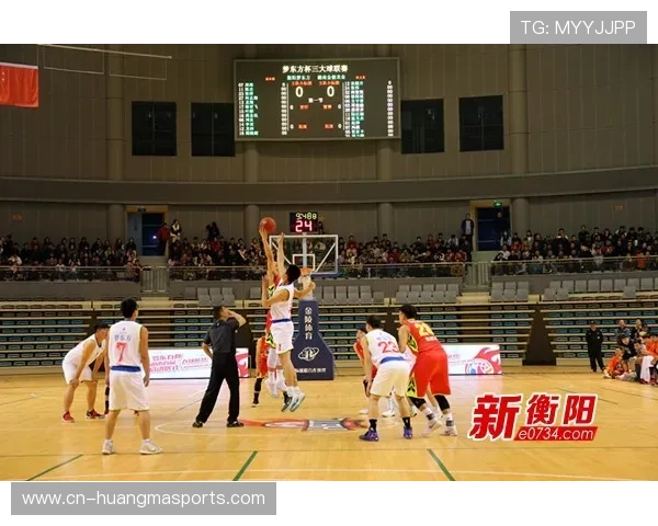 青岛国信体育馆座无虚席,球迷热情点燃亚洲羽坛巅峰对决 青岛国信体育馆座无虚席,球迷热情点燃亚洲羽坛巅峰对决